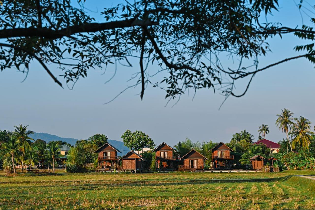 The Gemalai Village Pantai Cenang  Exterior photo
